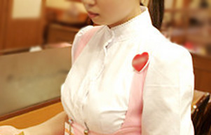 巨乳限定カフェ＆バー